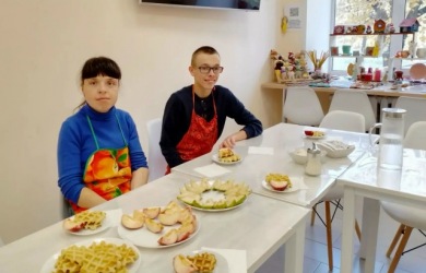 Сегодня в нашем кафе День вафель.